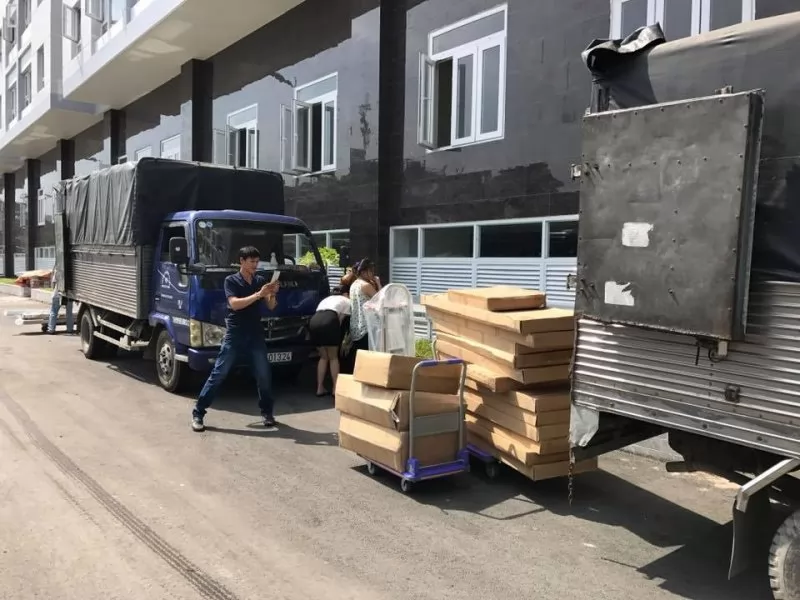 Những ứng dụng của xe đẩy hàng 4 bánh vào cuộc sống hằng ngày