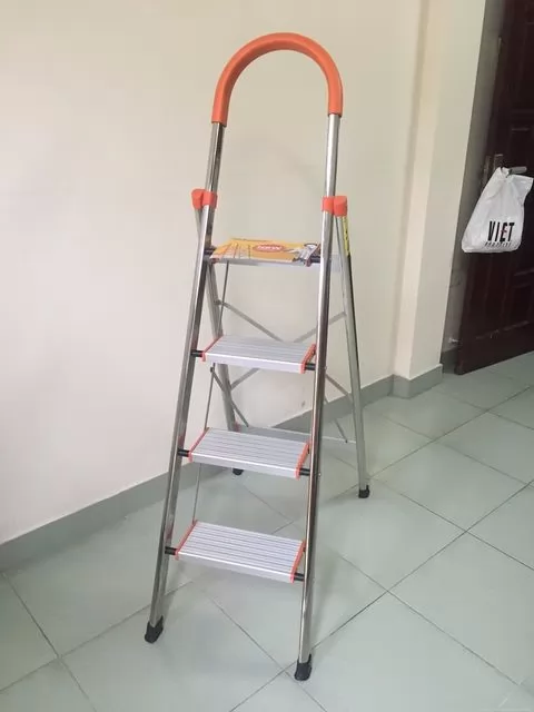 Thang ghế nhôm khung inox 4 bậc Pro